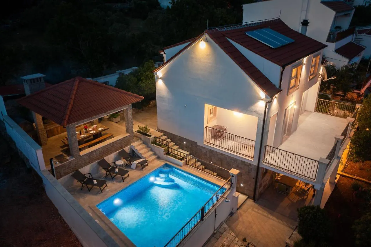 Villa Pomalo Jasenice  Chorvatsko